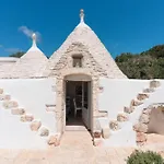 別荘 Trullo Eughenea Con Piscina