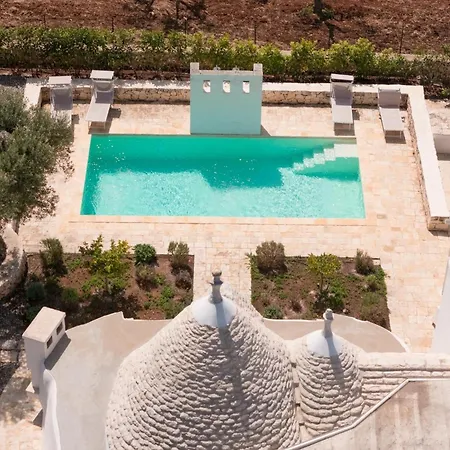 Trullo Eughenea Con Piscina オストゥーニ