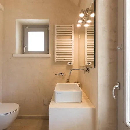 Trullo Eughenea Con Piscina בית נופש אוסטוני