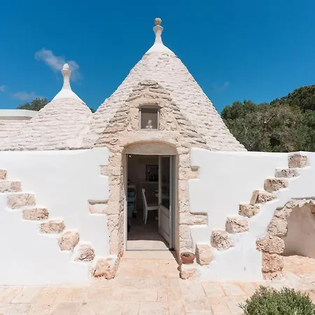 בית נופש Trullo Eughenea Con Piscina