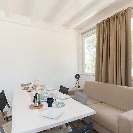Trullo Eughenea Con Piscina Tatil Evi Ostuni