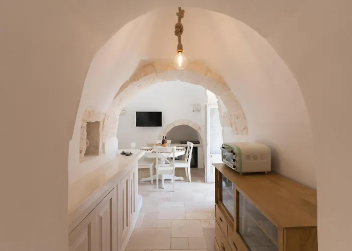 Trullo Eughenea Con Piscina Сasa de vacaciones Ostuni