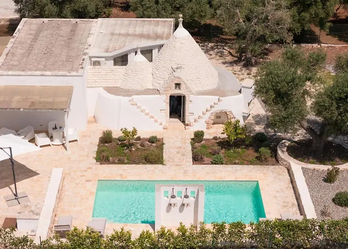 Trullo Eughenea Con Piscina Сasa de vacaciones