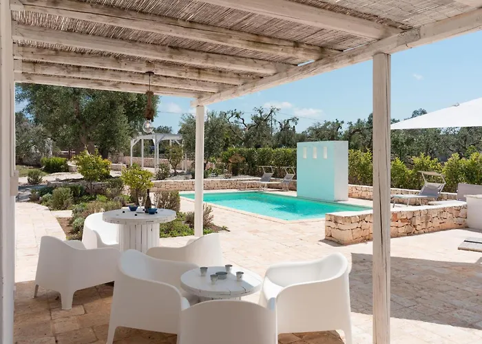 Trullo Eughenea Con Piscina Сasa de vacaciones